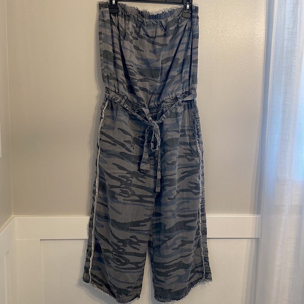 Jump suit